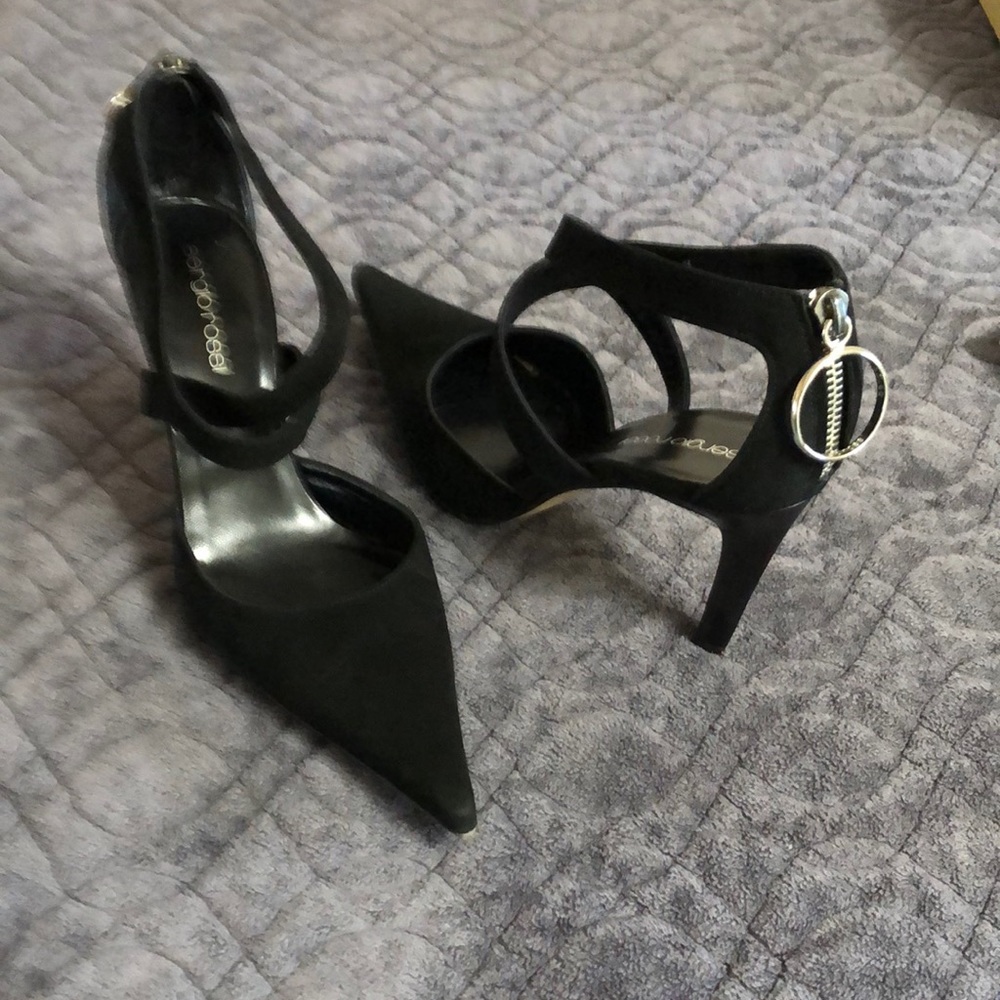 Sergio Rossi suede shoes w/ zipper